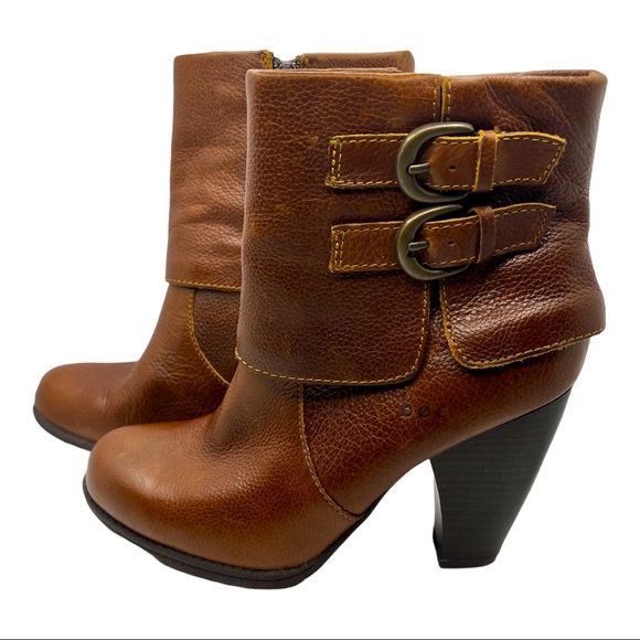 boc Shoes - BOC Born Concepts Traipse Brown Leather Boots Size 6.5 Cuff Double Buckle Shoes